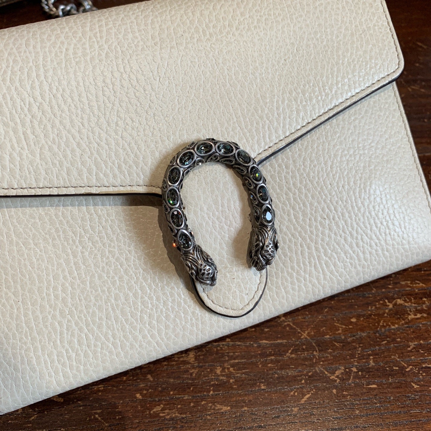 Gucci Dionysus Shoulder Bag White Pebbled Leather Antiqued Silver Hardware