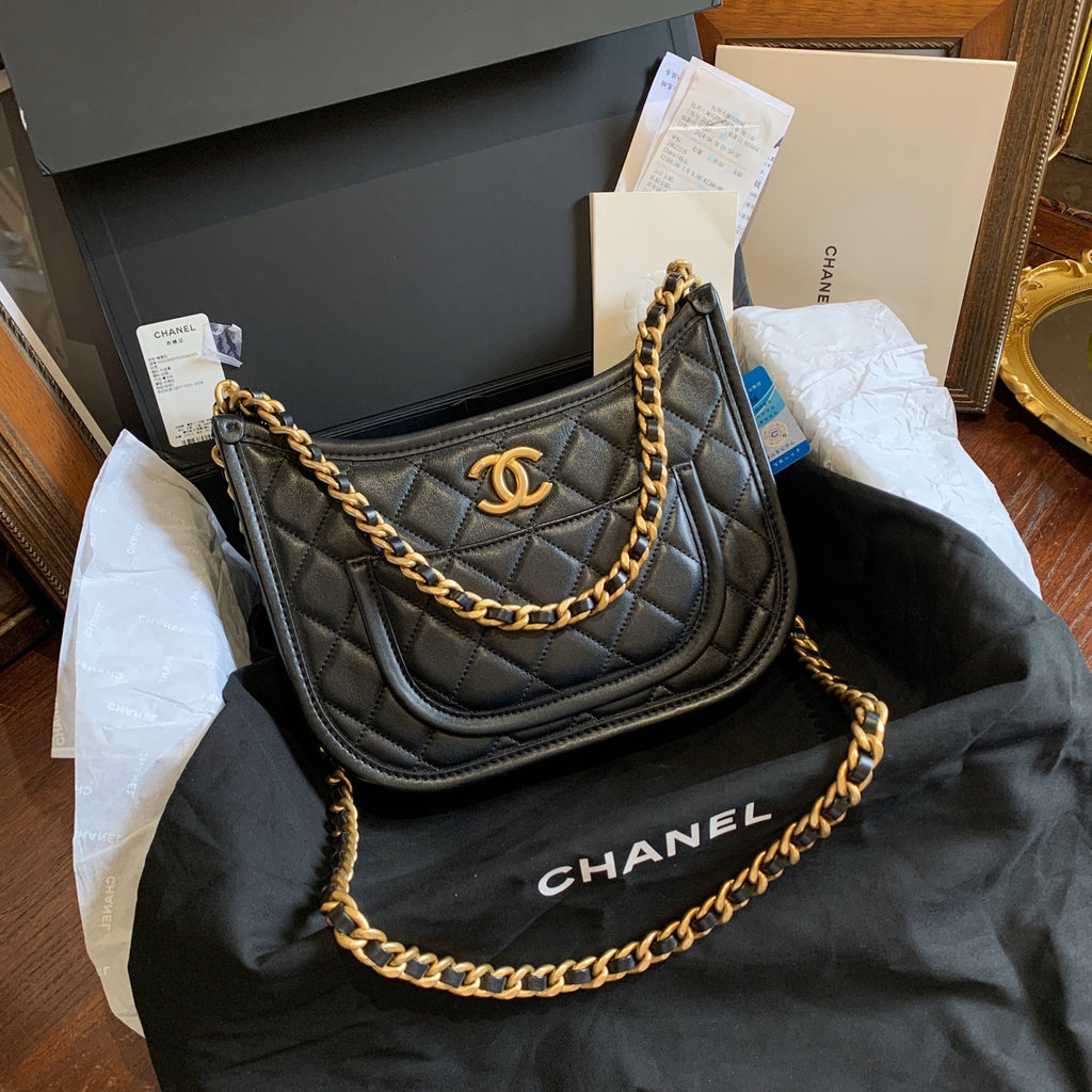 Chanel 22 Hobo Bag Black Quilted Leather Gold Hardware