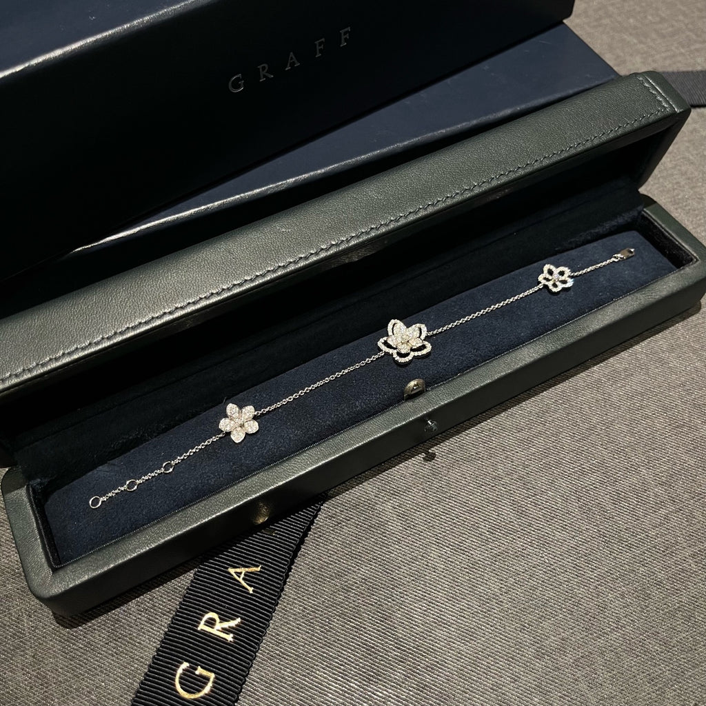 Graff Butterfly Bracelet White Gold Diamonds Silver Hardware