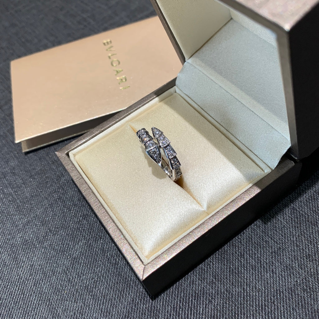 Bvlgari Serpenti Viper Ring 18K White Gold Pavé Diamonds