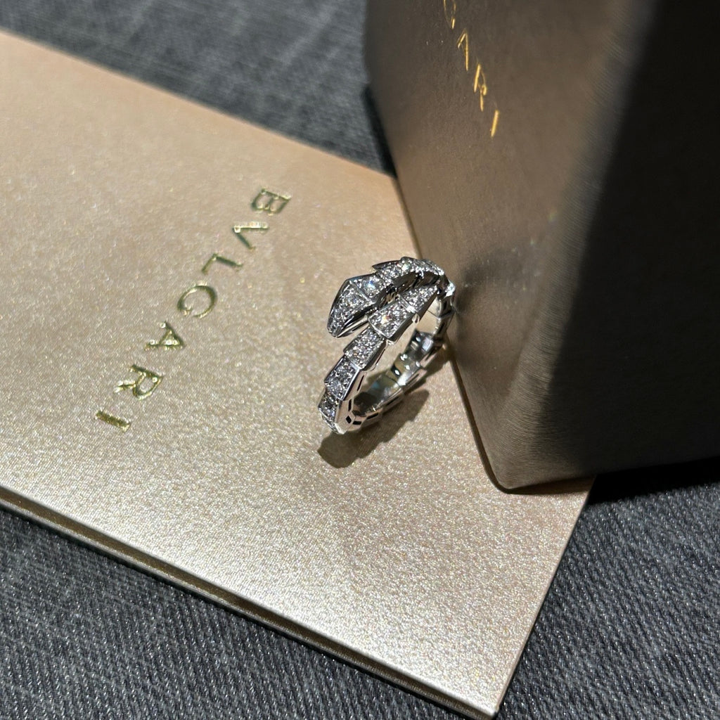 Bvlgari Serpenti Viper Ring 18K White Gold Pavé Diamonds