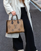 Saint Laurent Le 5 à 7 Hobo Bag Black Pebbled Leather Gold Hardware