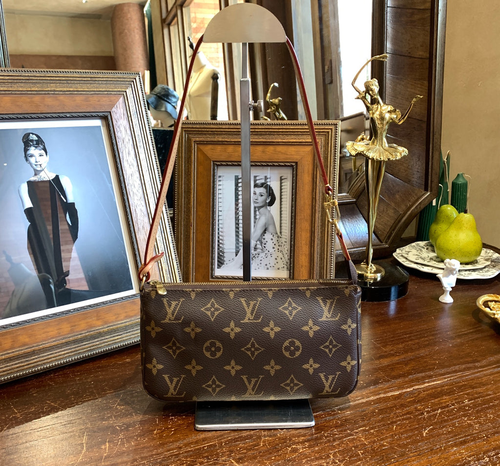 Louis Vuitton Pochette Accessoires Monogram Canvas Gold Hardware