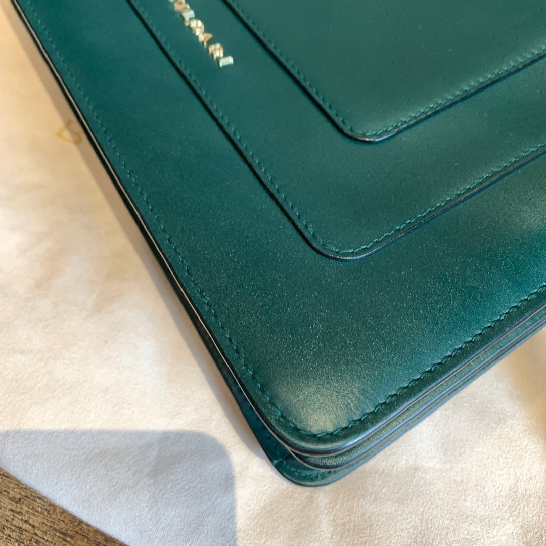 Bvlgari Serpenti Forever Shoulder Bag Emerald Green Leather Gold Hardware