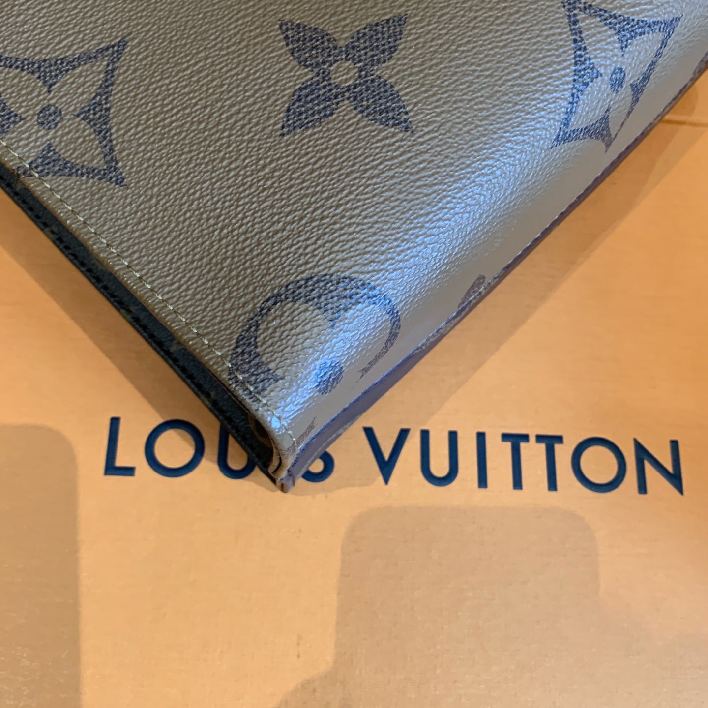Louis Vuitton Onthego BB Tote Monogram Canvas Gold Hardware