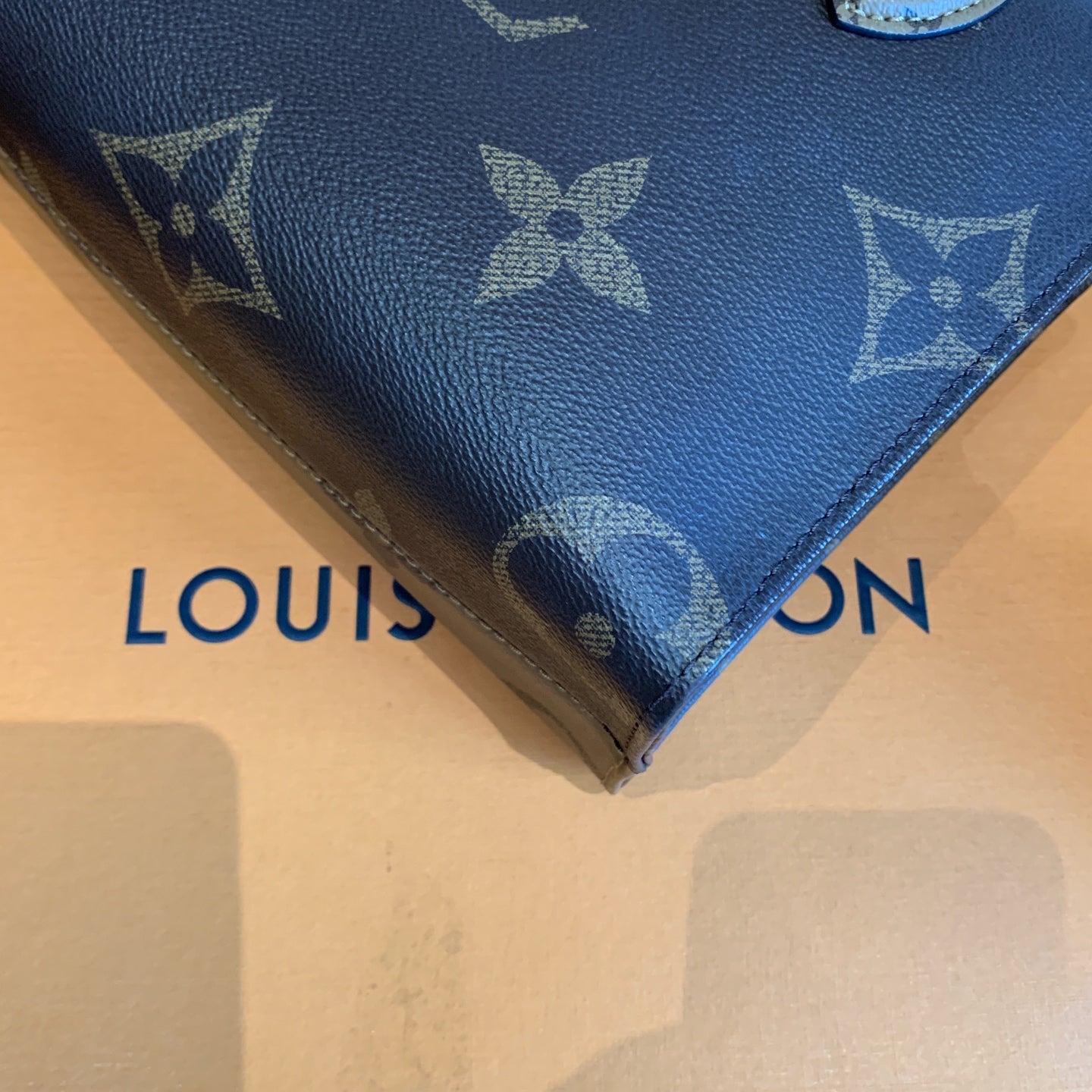 Louis Vuitton Onthego BB Tote Monogram Canvas Gold Hardware